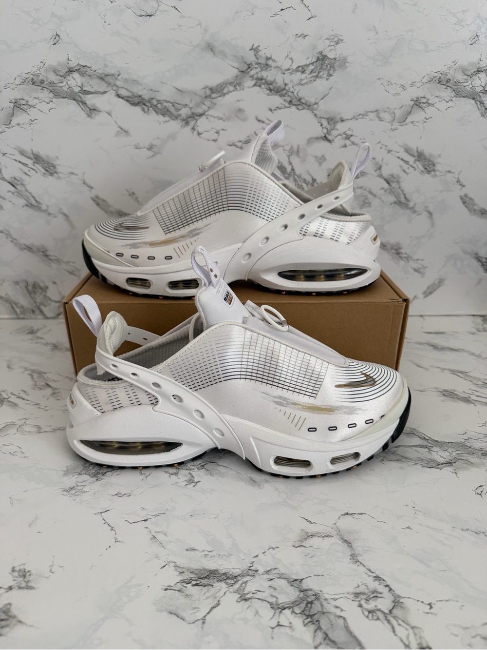Nike Air Max Craze White Metallic Gold Athletic Shoes FZ2089 Women’s Size 8